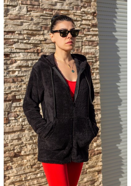Kadın Siyah Peluş Kalın Fermuarlı Kapüşonlu Cepli Ceket 23KCKTMY50