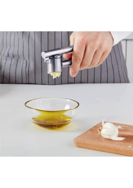 Sarımsak Ezici, Paslanmaz Çelik Sarımsak Presi, Sarımsak Kesici, Sarımsak Ezici, Sağlam Paslanmaz Çelik Saplı, Pratik Bir Mutfak Yardımcısı ve Mutfak Aleti, 15,8 x 5 cm