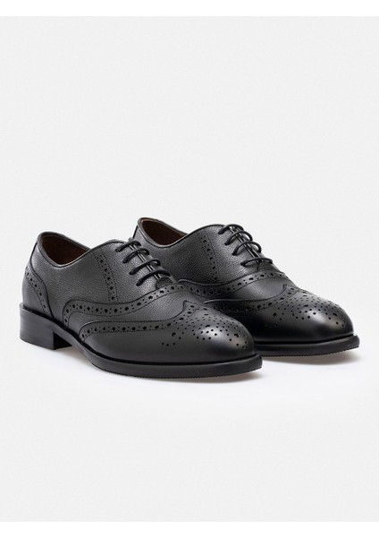 Kadın Siyah Hakiki Deri El Işçiliği Delikli Klasik Oxford Ayakkabı fırsatları