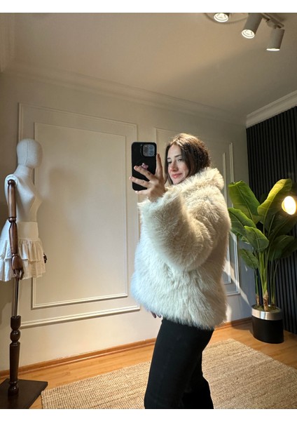 Şal Yaka Kürk Mont Krem modelleri