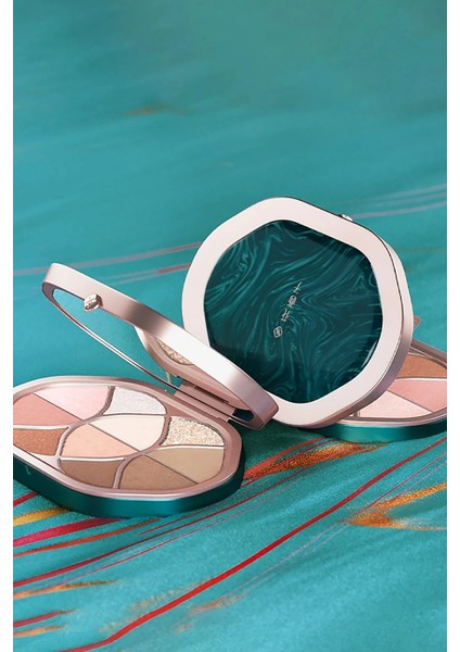 Enchanted Blooms Göz Farı Paleti fiyatları