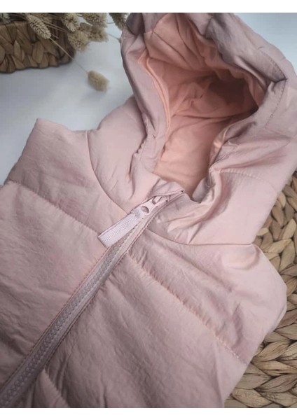 Kapşonlu Pudra Kız Çocuk Yelek fırsatları