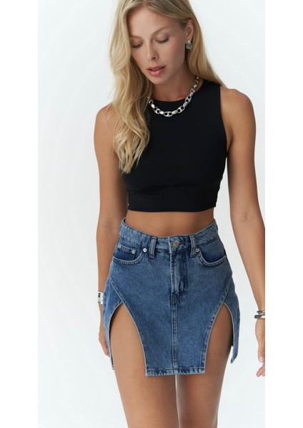 Kadın Asimetrik Dekolteli Tasarım Mini Kot Etek