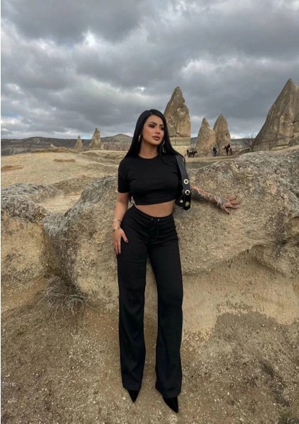 Kadın Siyah Crop Bol Paça Pantolon Alt Üst Takım