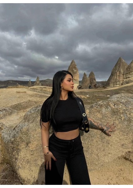 Kadın Siyah Crop Bol Paça Pantolon Alt Üst Takım