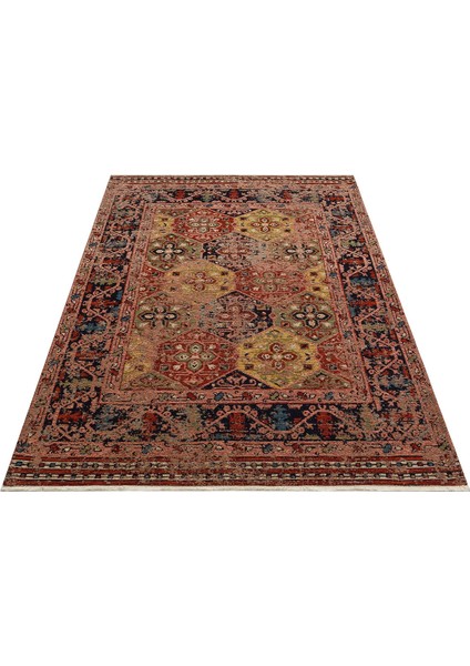 Avanos Kilim 01 Multy Anadolu'nun Antik Desenlerinden Esinlenilen Yıkanabilir Kaymaz Tabanlı Eskitme Kilim
