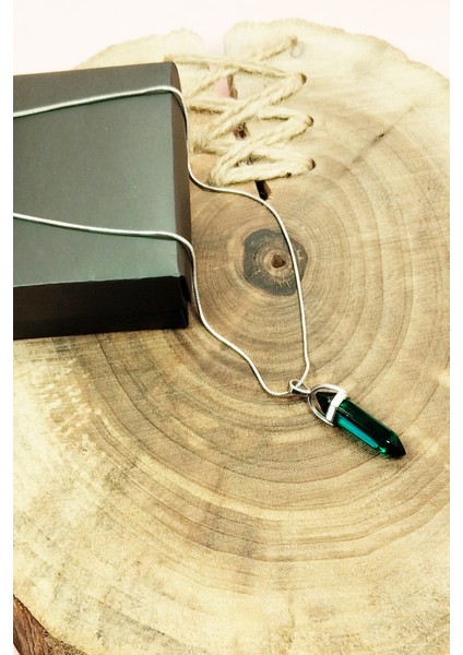 Yeşil Kuvars Doğal Taşı Zincirli El Yapımı Tasarımlı Kolye Uç: 3,5 cm Zincir: 20 cm Kutulu modelleri