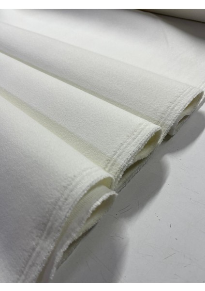 Beyaz Renk Tüğlenmez Ithal Kaşe Kumaş Metrelik En 150 cm Kaban Ceket Mont Giyim Kumaşı