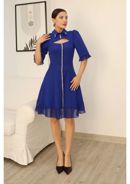 Göğüs Dekolteli El Işlemeli Gömlek Yaka Elbise 2310-SAKS