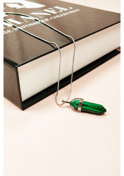 Malahit Doğal Taşı Zincirli El Yapımı Tasarımlı Kolye Uç: 3,5 cm Zincir: 20 cm Kutulu modelleri