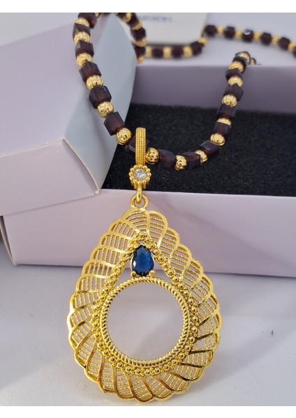 Siyah ve Gold Boncuklu Altın Kaplama Çeyrek Takılablilen Kolye.