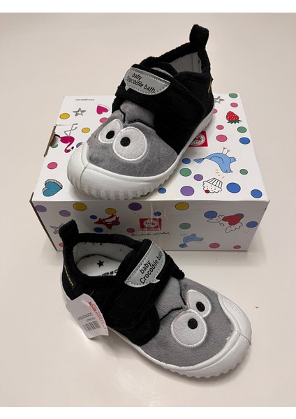 Erkek Çocuk Kışlık Hafif ,yumuşak ve Kaymaz Taban Panduf Ev Kreş Ayakkabısı