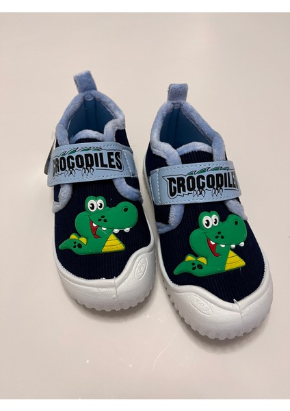 Erkek Çocuk Kışlık Kadife Hafif ,yumuşak ve Kaymaz Taban Panduf Ev Kreş Ayakkabısı Timsah Model modelleri