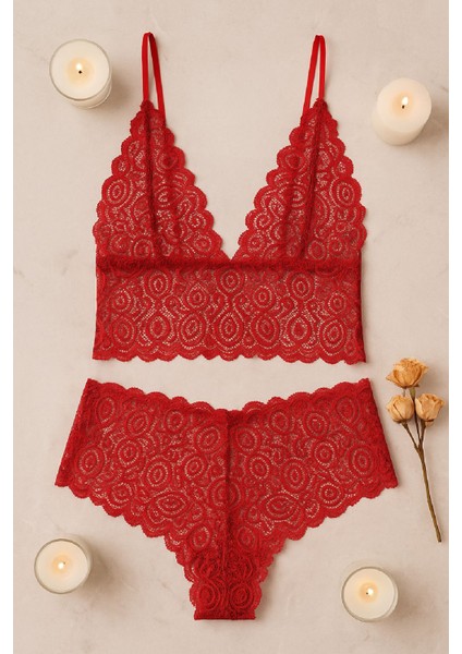 Kadın Kırmızı Dantel Bralet Şort Takımı – Tutkulu ve Çekici Iç Giyim - Kırmızı - L-Xl
