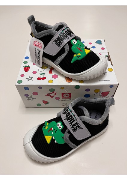 Erkek Çocuk Kışlık Kadife Hafif ,yumuşak ve Kaymaz Taban Panduf Ev Kreş Ayakkabısı Timsah Model