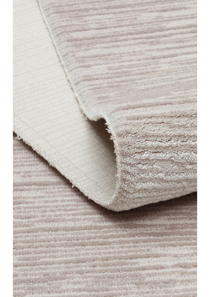 Bergama Plaın L. Grey %100 Akrilik ile Üretilen Dayanıklı ve Yumuşak Dokulu Koridor, Salon Halısı