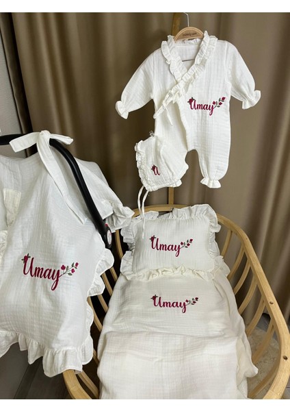 Isimli Nakışlı Müslin 5'li Hastane Çıkışı Set - Fırfırlı Tulum Battaniye Pusetörtüsü Yastık