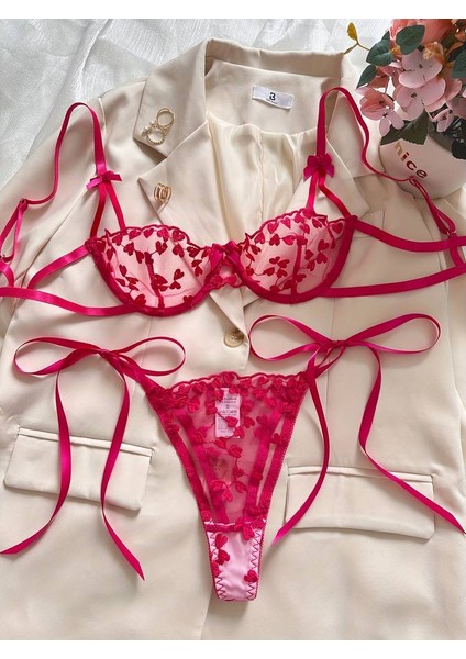 Kalp Detaylı Kırmızı Iç Giyim Takımı Yılbaşı Özel modelleri