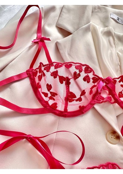 Kalp Detaylı Kırmızı Iç Giyim Takımı Yılbaşı Özel indirimleri