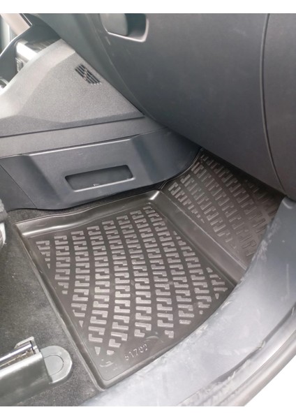 Ford Tourneo Courier 3D Havuzlu Paspas 2024 Model Uyumlu modelleri