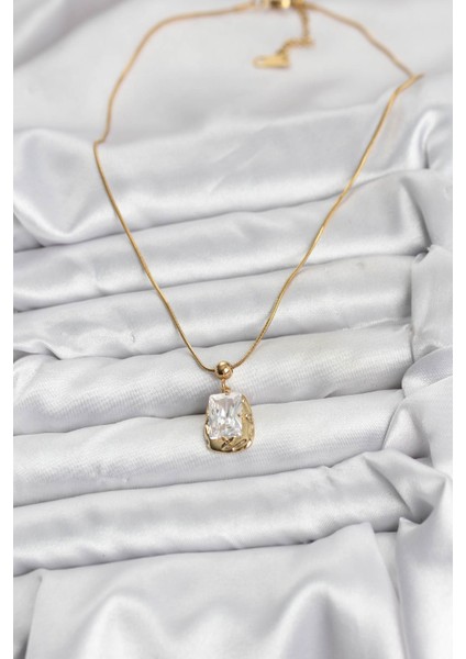 Zarif Boyunlar Için Golden Çelik Zincir Zirkonlu Kadın Kolye