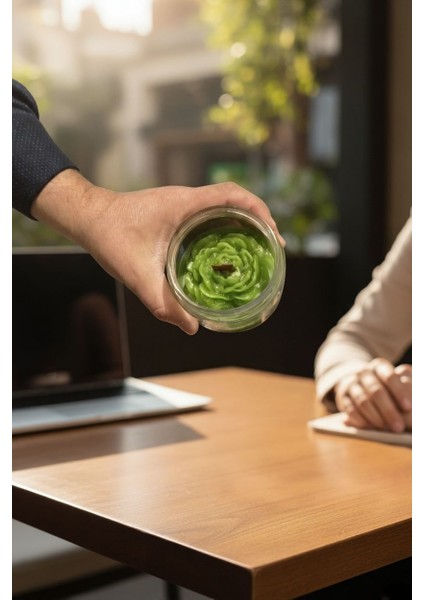 El Yapımı | Şakayık Detaylı Fıstık Yeşili Kokulu Mum - Sevgiliye Hediye - Yıl Dönümü