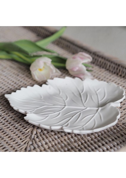 Yaprak Formlu Dekoratif Tabak