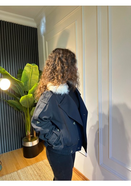 Yakası Kürklü Çıkarılabilir Astarlı Mont modelleri