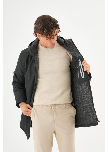 Erkek Regular Fit Kapüşonlu Fermuarlı Çok Cepli Kışlık Klasik Mont