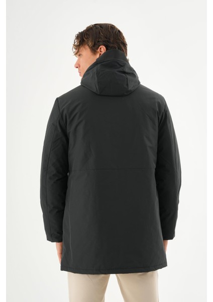 Erkek Regular Fit Kapüşonlu Fermuarlı Çok Cepli Kışlık Klasik Mont