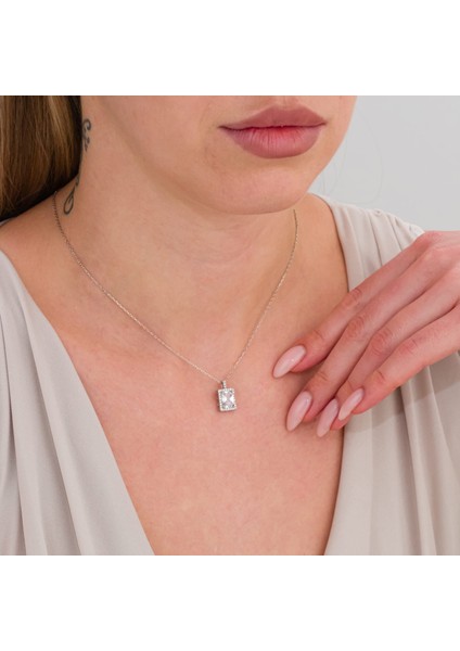 Baget Tek Taş Gümüş Kolye fırsatları