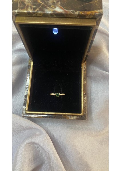 Yeşil Taşlı Minimal Kalpli Burgu Yüzük Gold Çelik fırsatları