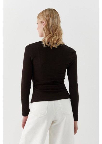 Kruvaze Kesim Toka Detaylı Bluz Acı Kahve fırsatları