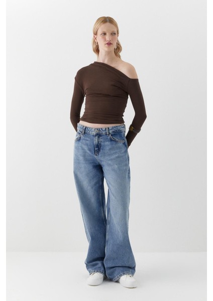 Kayık Yaka Düşük Omuz Bluz Kahverengi modelleri