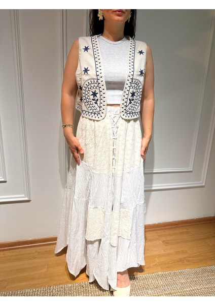 Nakışlı Yelek Krem