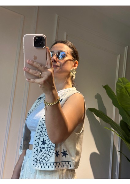 Nakışlı Yelek Krem