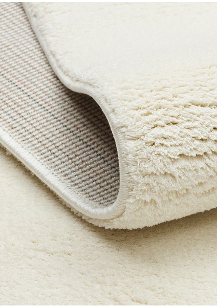 Soft White Kolay Kullanımlı Hav Toz Vermez Yumuşak Dokulu Modern Pofuduk Halı