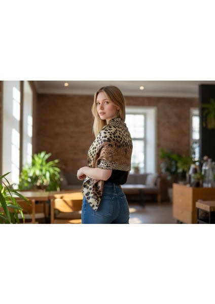 Kahverengi Leopar Desenli Fular 90 x 90 modelleri