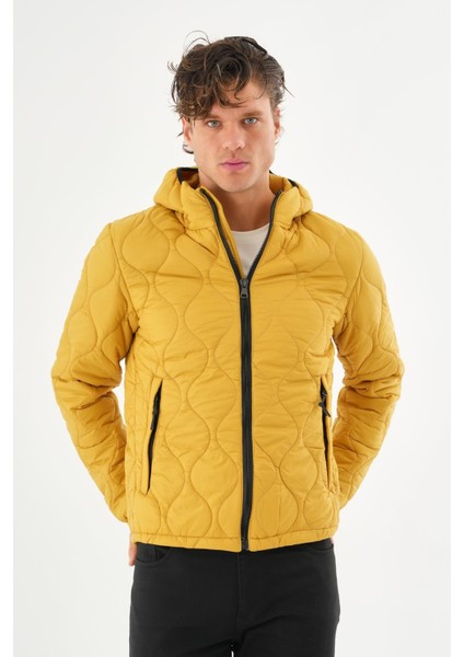 Erkek Reguler Fit Çok Hafif Kışlık Kapitone Mont