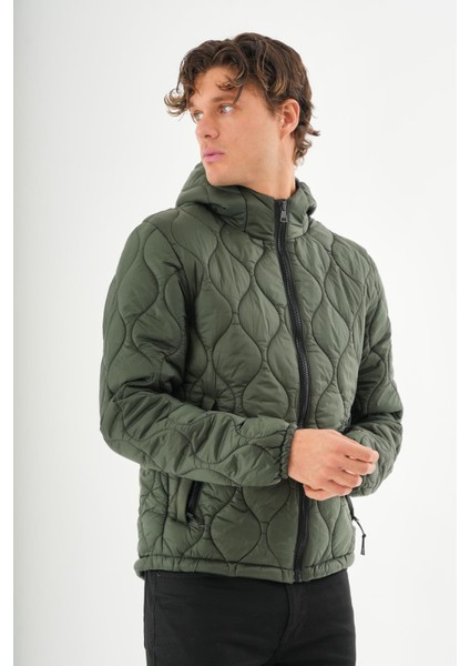 Erkek Reguler Fit Çok Hafif Kışlık Kapitone Mont