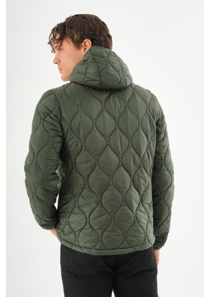 Erkek Reguler Fit Çok Hafif Kışlık Kapitone Mont