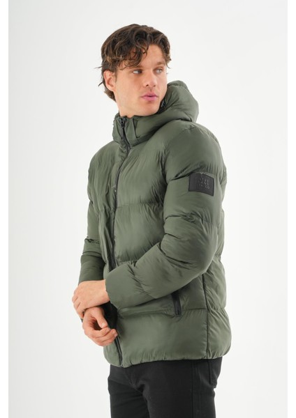 Erkek Kapüşonlu Fermuarlı Cepli Kışlık Şişme Kısa Mont