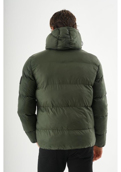 Erkek Kapüşonlu Fermuarlı Cepli Kışlık Şişme Kısa Mont