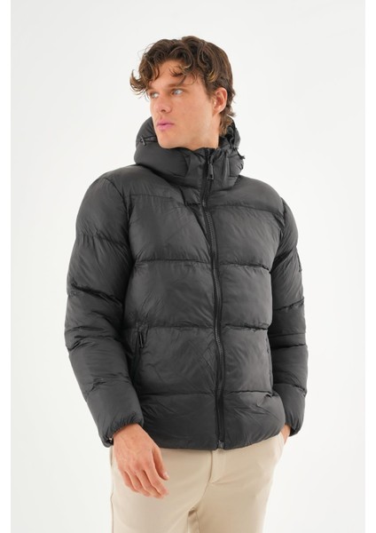 Erkek Kapüşonlu Fermuarlı Cepli Kışlık Şişme Kısa Mont