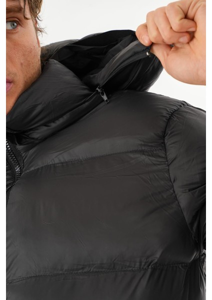 Erkek Kapüşonlu Fermuarlı Cepli Kışlık Şişme Kısa Mont