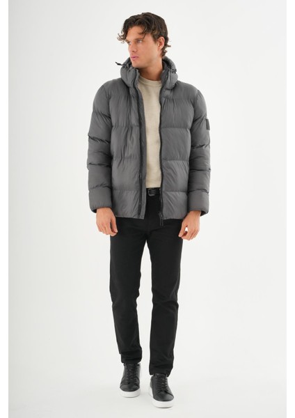 Erkek Kapüşonlu Fermuarlı Cepli Kışlık Şişme Kısa Mont