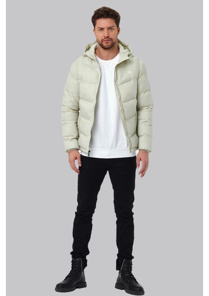 1005 Elyaf Dolgulu Kapüşonlu Erkek Mont – Kırık Beyaz