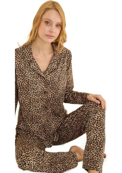 Elange Kadın Sandy Kumaş Önden Düğmeli Pijama Takım Terletmeyen Esnek Şık S/2xl