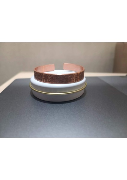 Özel Metal Kutu Da Enerji Dengeleyici Işlemeli Saf Bakır Bileklik Unisex Ayetel Kürsü Kalın Bakır fiyatları