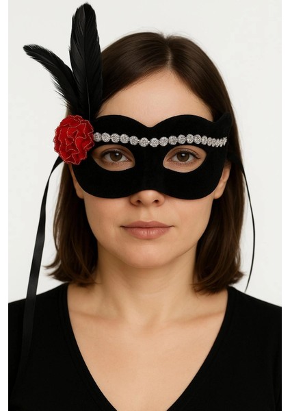 Siyah Renk Süet Kaplama Gümüş Dantelli Kırmızı Gül Tasarımlı Parti Maskesi 18X20 cm